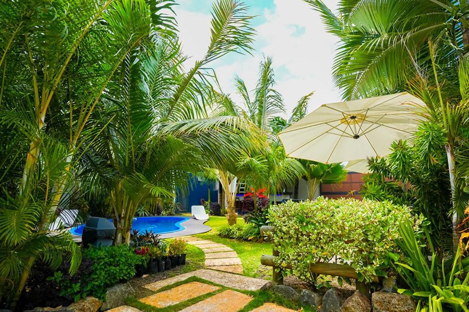 Preety Blue Residence Villas Grand Baie Exterior foto